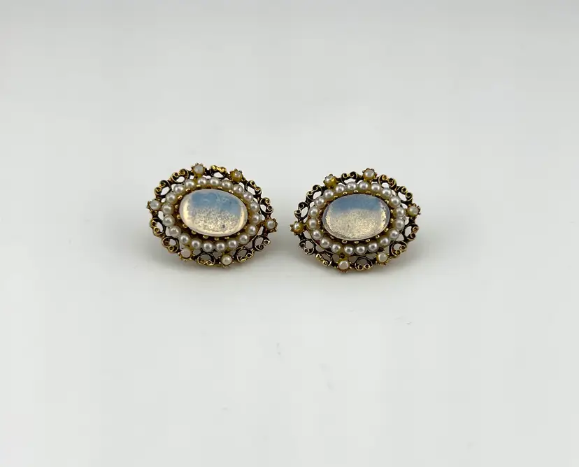 Vintage Florenza Gold Tone Faux Opal and Pearl Clip On Earrings 1”x .75”