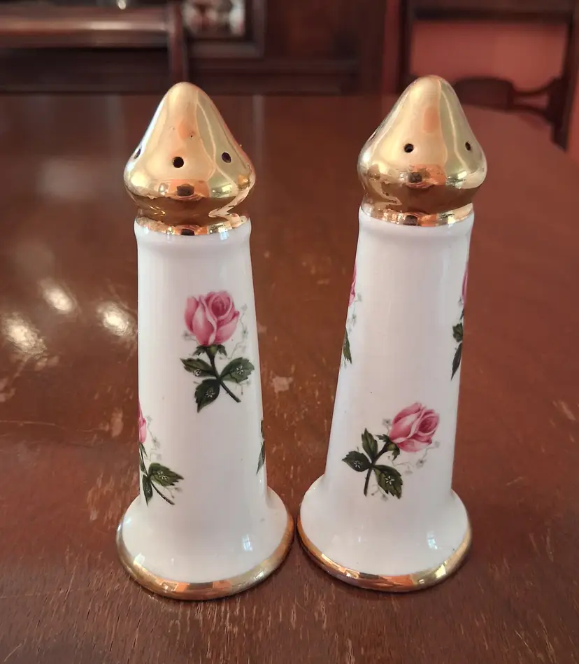 Lovely KASS USA Pink Rose Salt & Pepper Shakers Gold Trim
