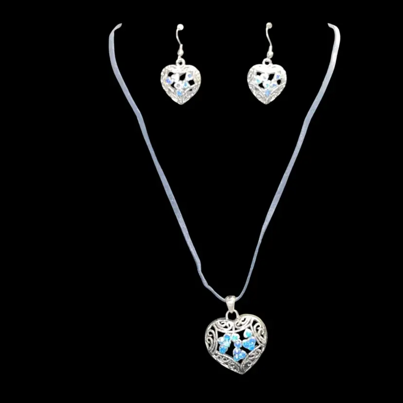 Beautiful Silver Toned Heart Necklace Only Earrings Included Free