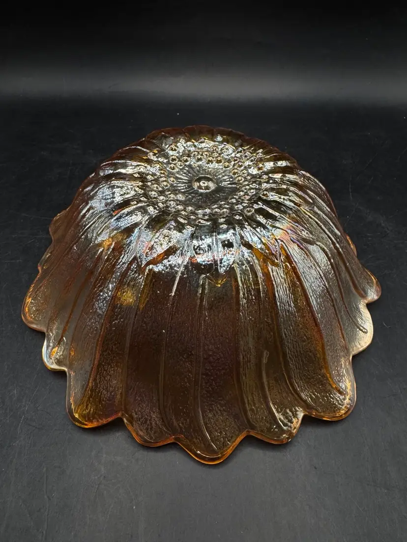 Vintage Indiana Glass “Sunflower/Lily Pons” Iridescent Marigold Bowl 7”