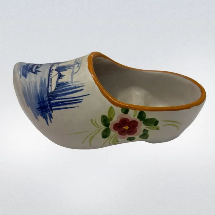 VINTAGE HAND PAINTED CLOG 5”