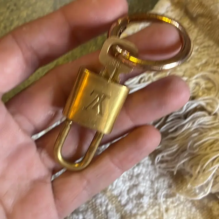 Lv Lock N Key