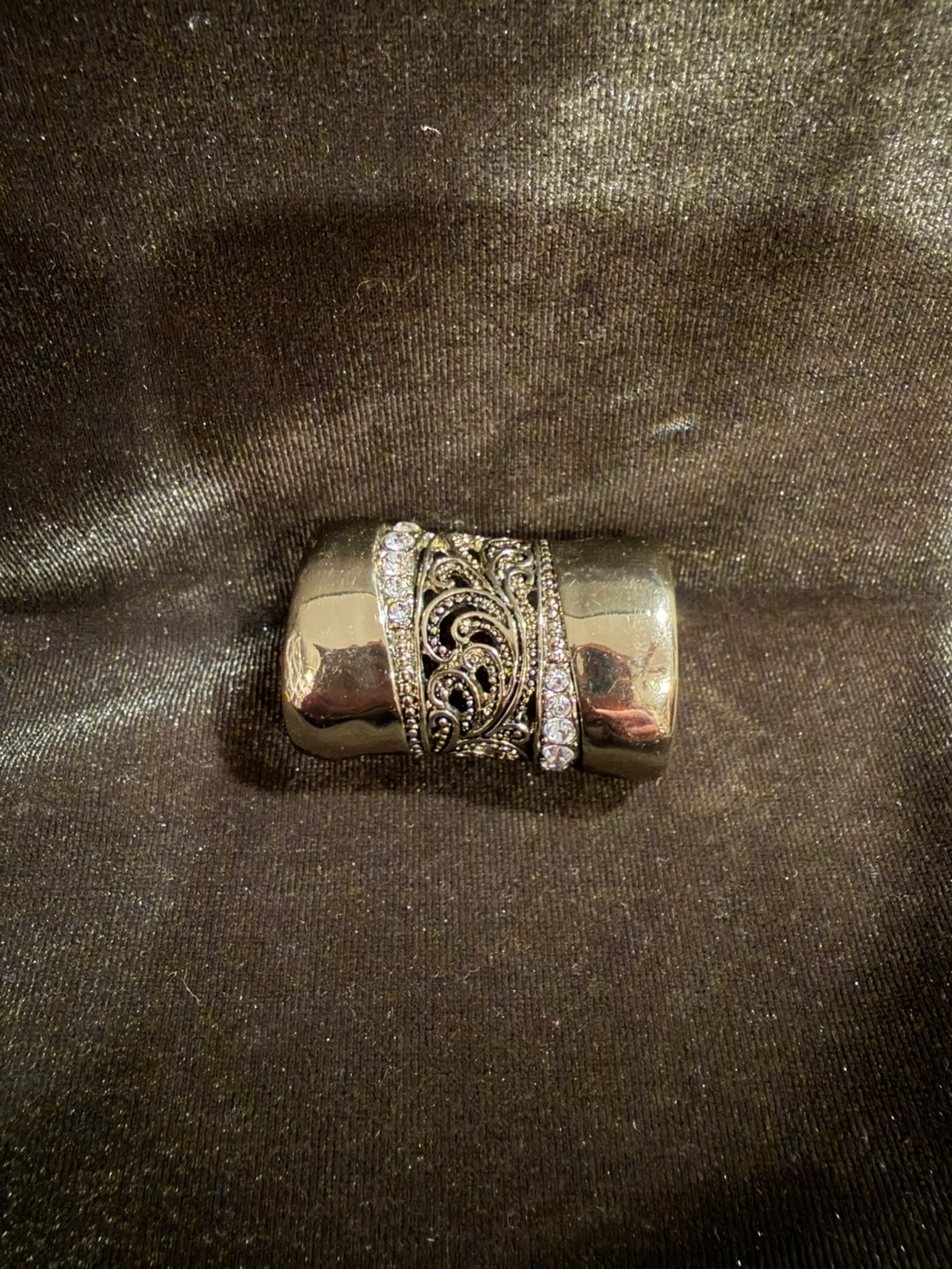 Image 2 of 8