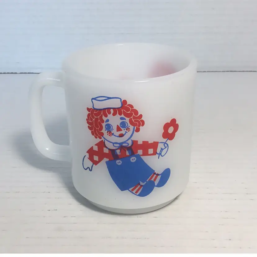 Vintage Glass bake Milk Glass Raggedy Ann & Andy Mug