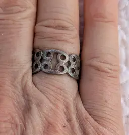 Vintage Sterling Silver Band Ring with Open Silverwork Design, Size 7