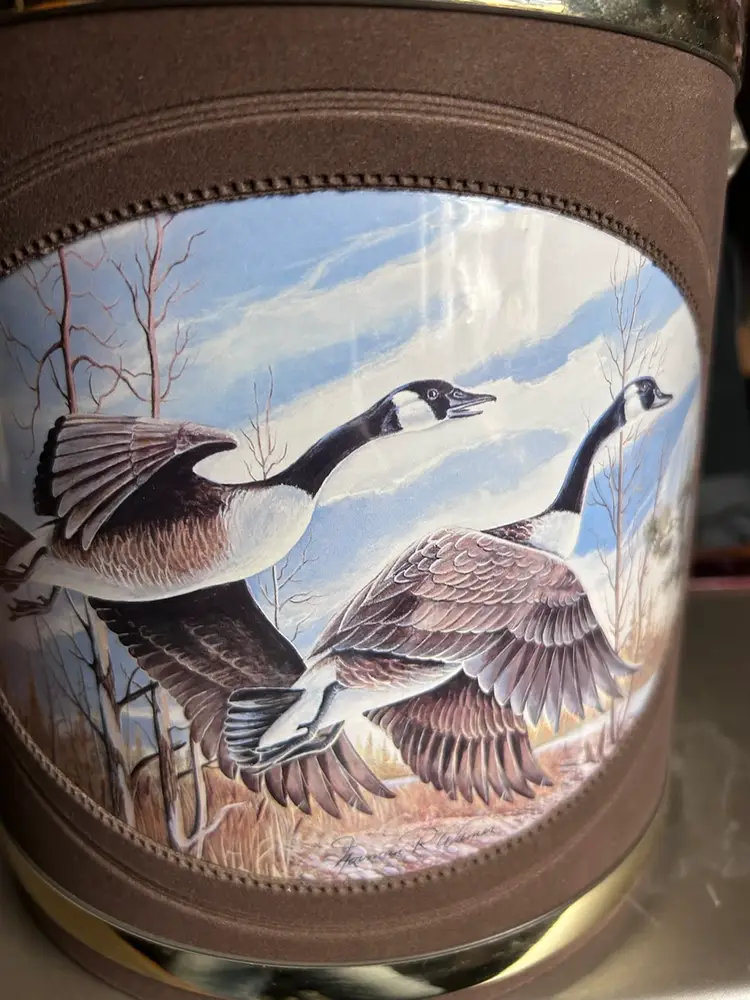 VTG Norman Warner Geese Faux Suede Lucite Handle Ice Bucket USA. 