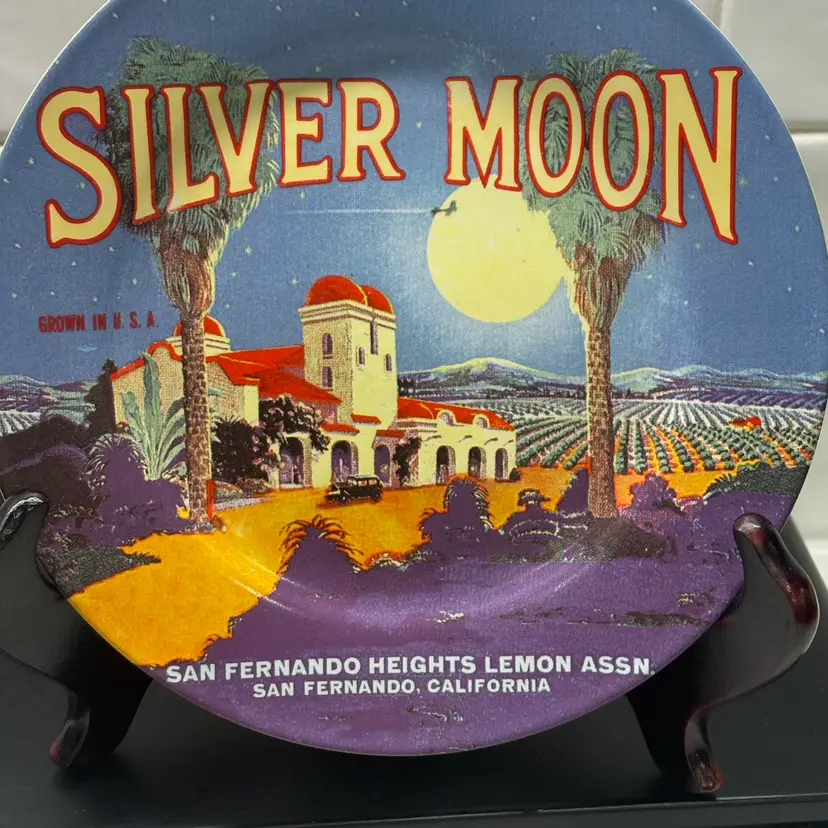 Oneida Vintage Label Plate: Silver Moon Graphic