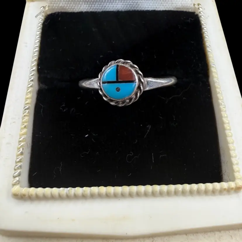 Zuni Native American sterling silver sunface ring with turquoise and coral inlay -size 7.5