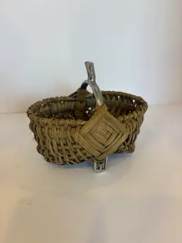 Small Butt Basket