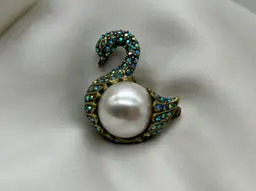 Heidi Daus Swarovski Crystal Swan Brooch Pin Pave Set w Pearl