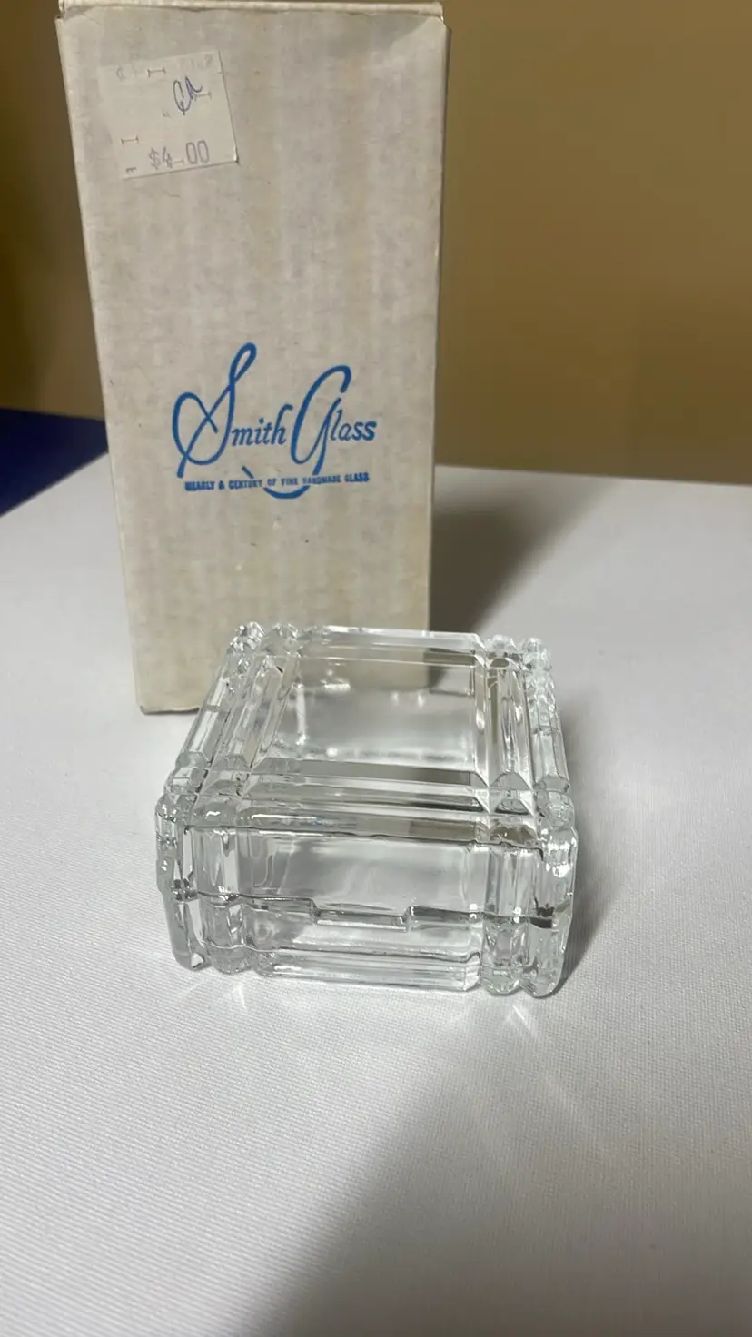 Smith Glass Square crystal glass trinket box