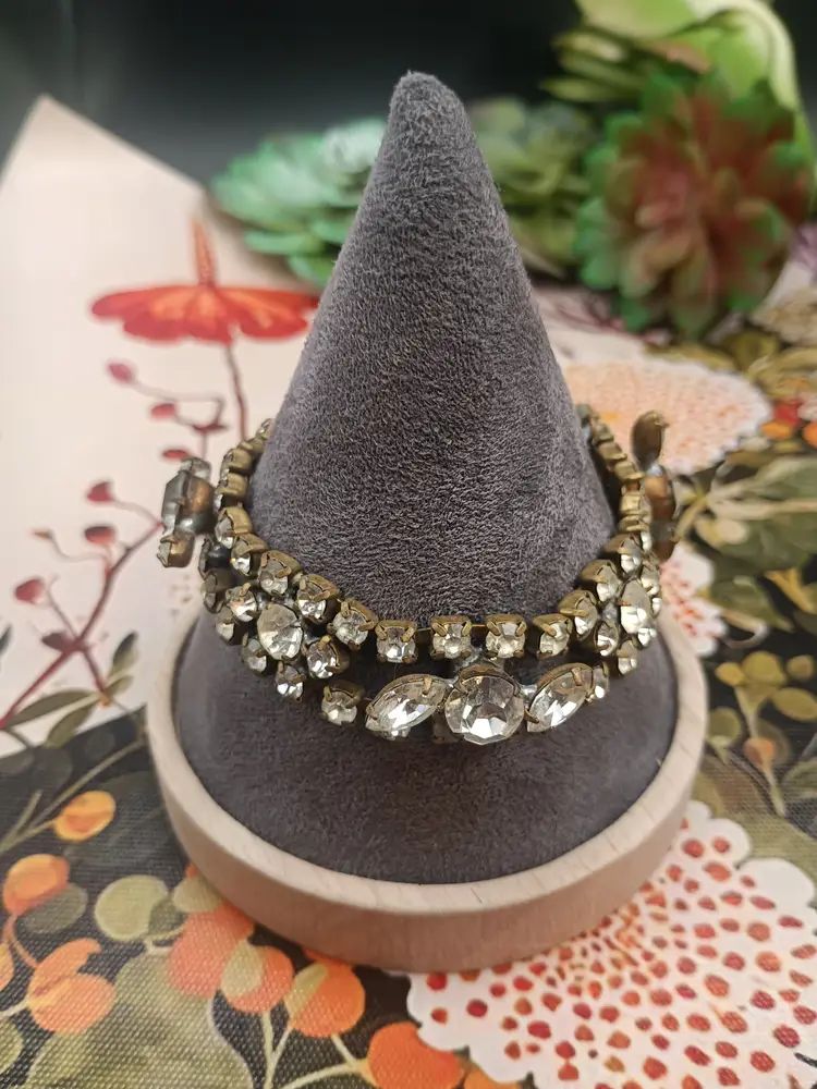 Vintage Marked Ann Vien Clear Rhinestone Bracelet.