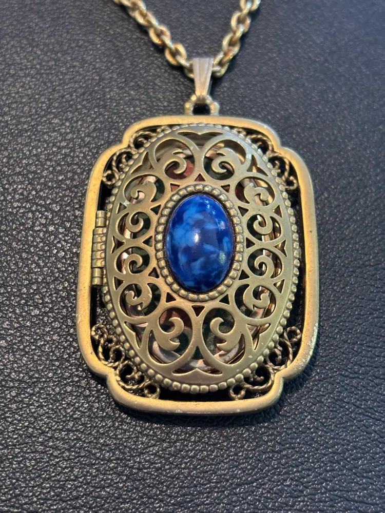 Vintage Locket Necklace 28”