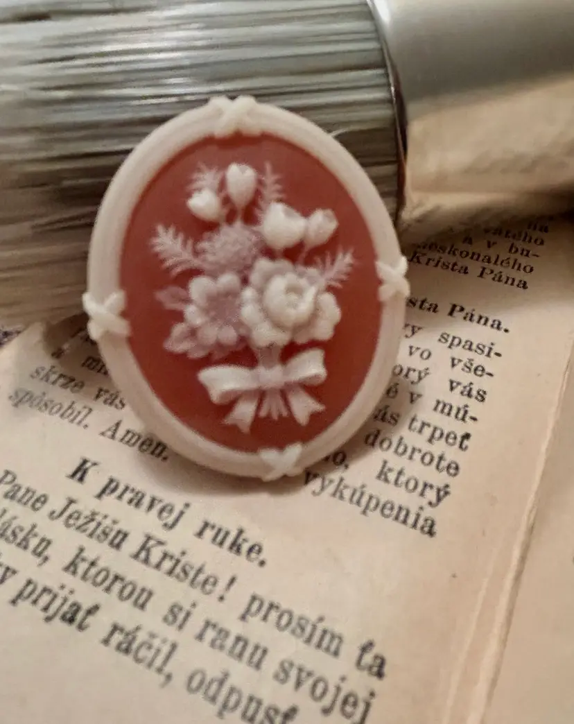 Avon Vintage Pendant