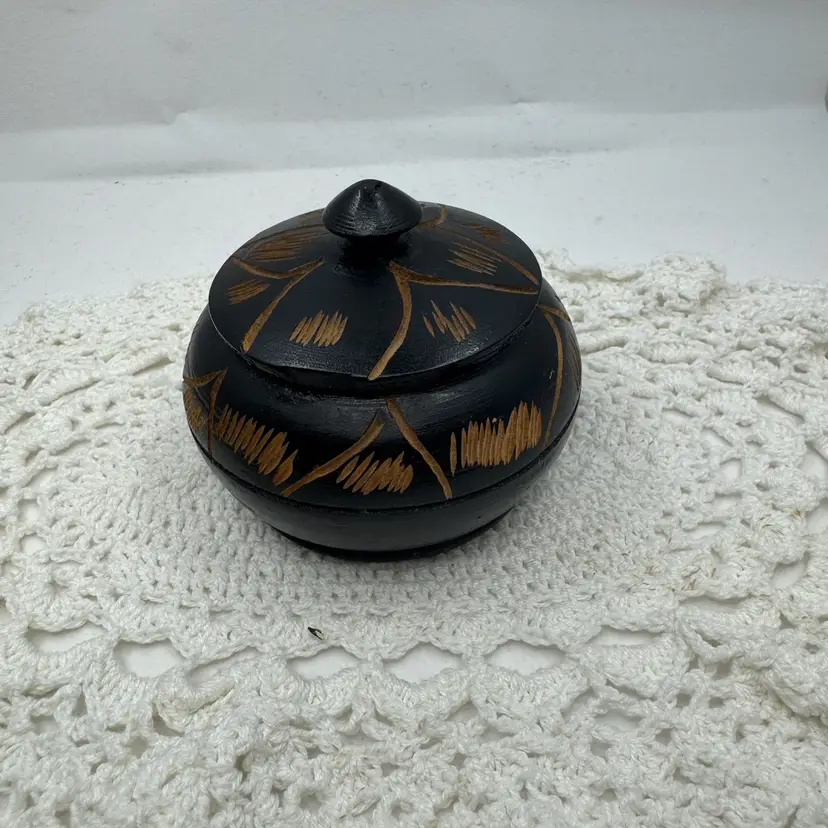 Round Wooden Trinket Box With Lid