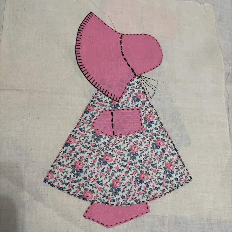 06- Vtg Sunbonnet Sue Hand Appliquéd Quilt Blocks. Set Of 5