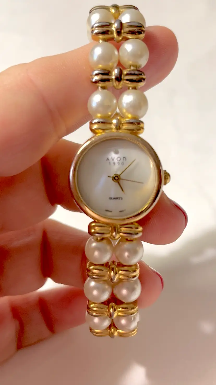 Vintage Avon Pearl Bracelet Style Watch