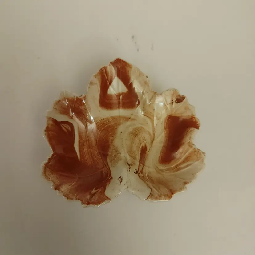 Alaska clay leaf shaped trinket dish. 3.5 x 3.75. No chips or cracks.
