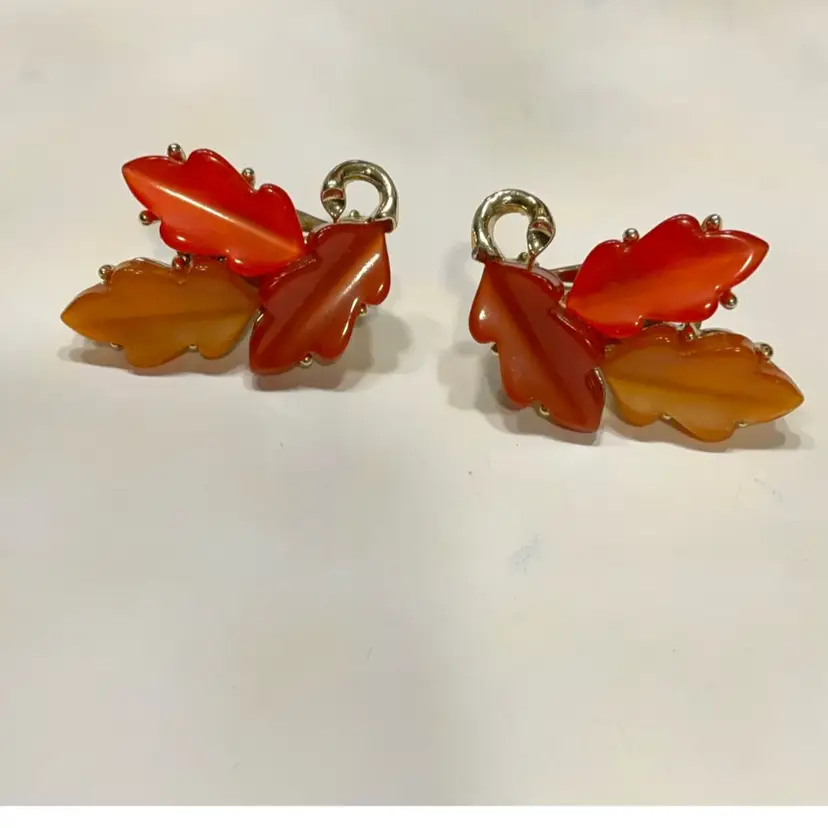 Lisner Clip on Earrings