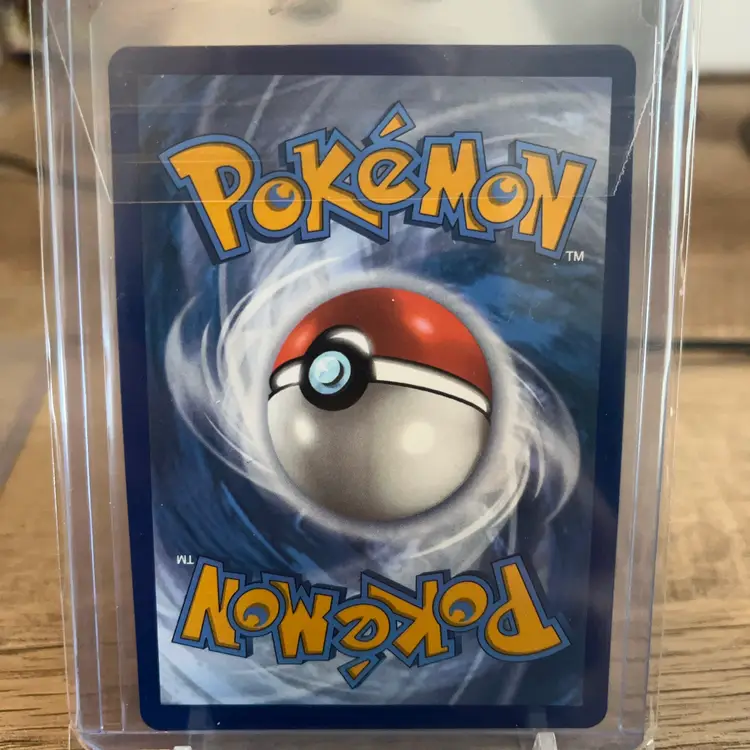 Radiant Tsareena Pokémon card is from the Sword & Shield Silver Tempest set. It is card number 016/195