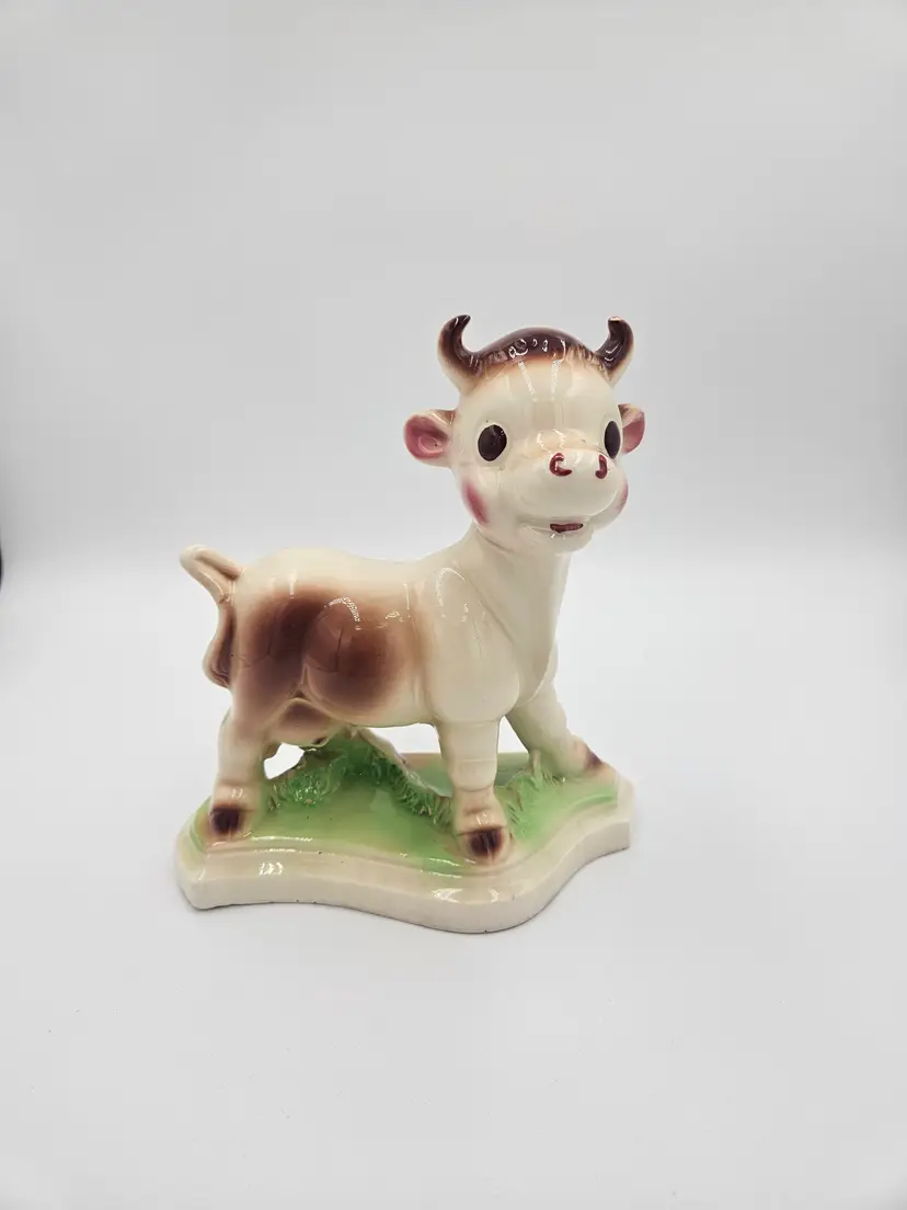 #C31 Remple Milky the Cown Glazed Ceramic Figurine