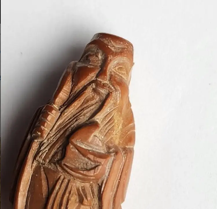 Vtg Chinese Carved Nut Sculptures Beads