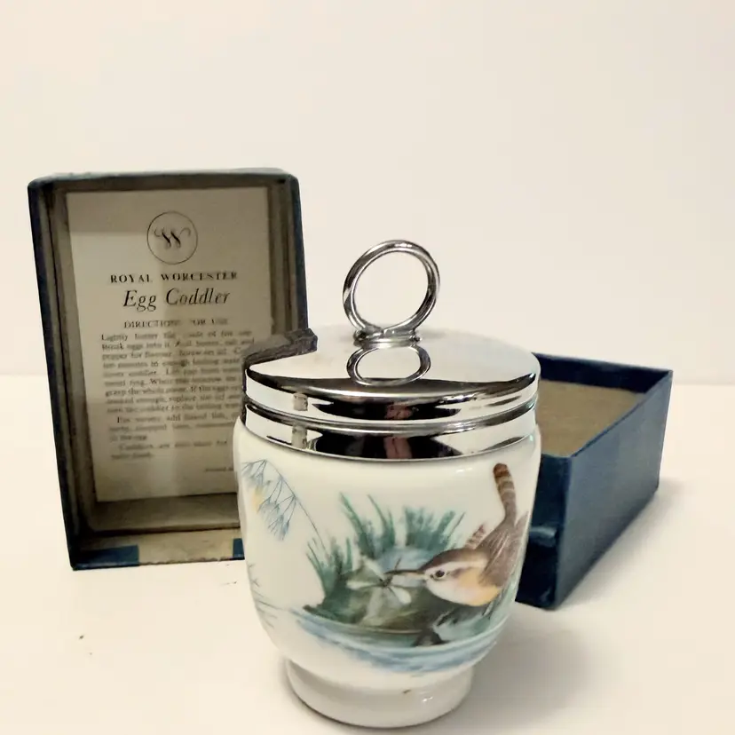 VTG Royal Worcester Egg Coddler Cup King Sized Porcelain Wren Finches England