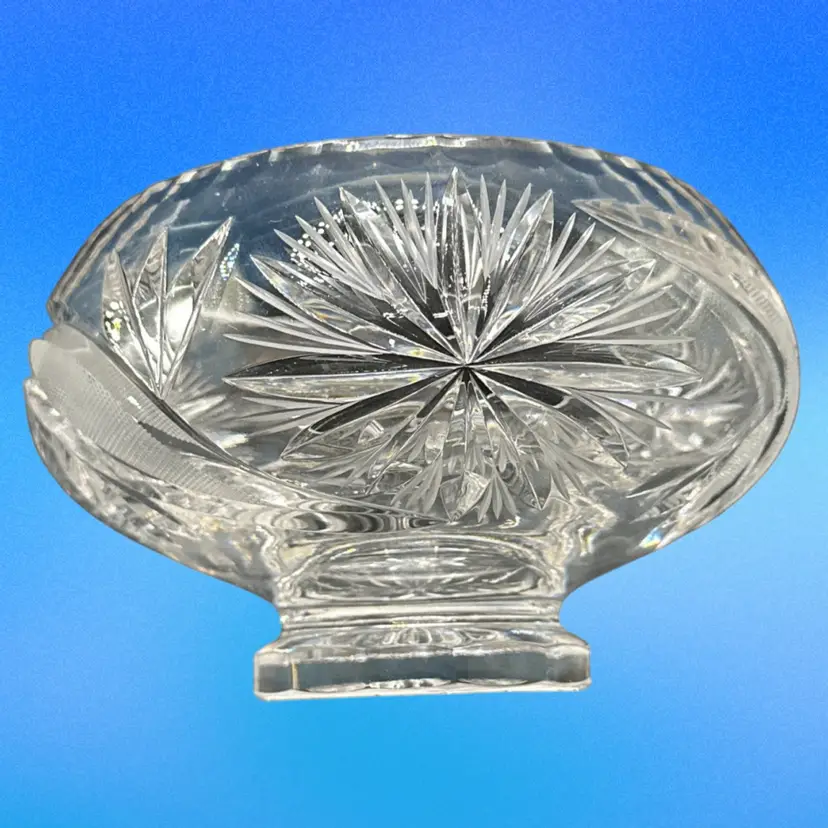 Vtg Julia Poland Genuine Hand Cut 24% Lead Crystal Footed Glass  Bowl Starburst Pattern Beautiful!
