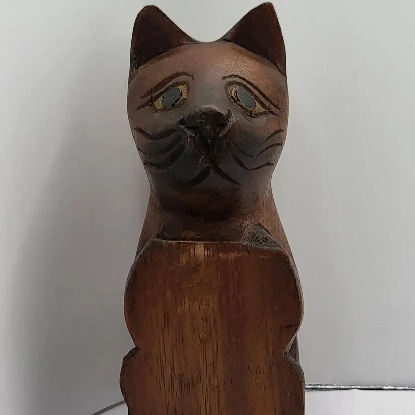 Vintage Hand-Carved Wooden Folk Art Cat Figurine Shelf Sitter 6"
