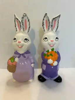 Pair Of Ceramic Bunnies Hobbyist Vintage