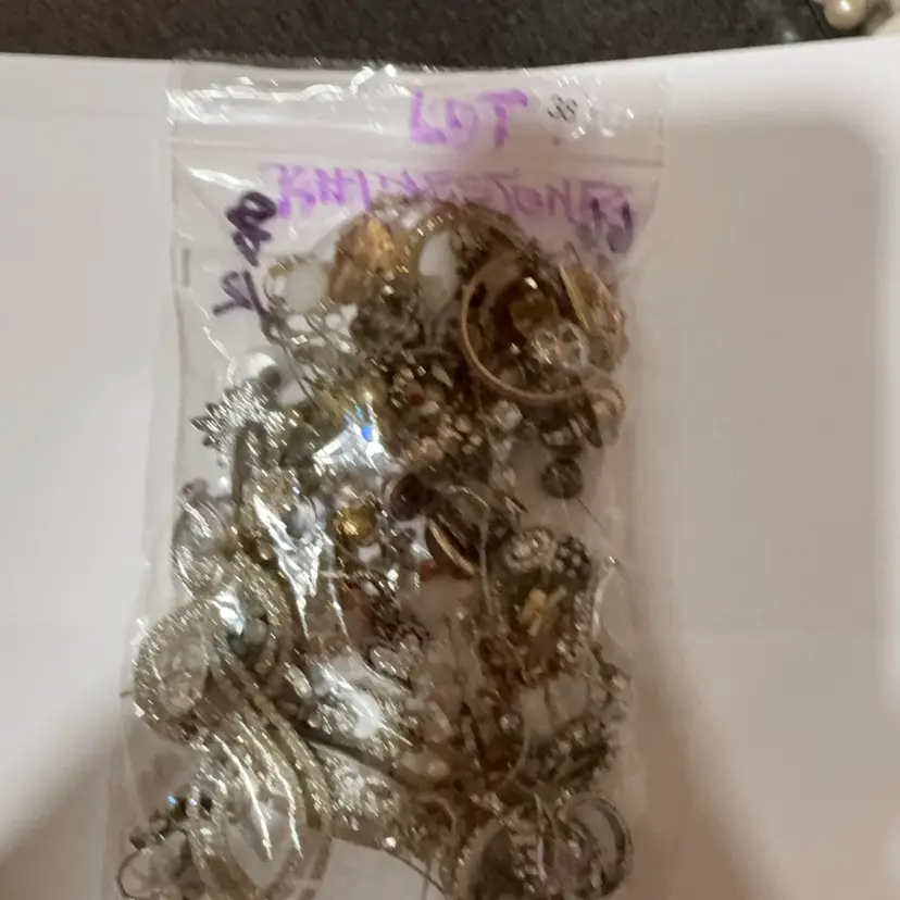 1 Earring Craft Lot #38