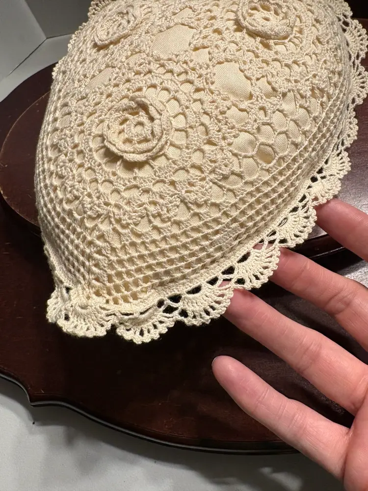 1985 Keeco Hand Crochet Lace Heart Shape Pillow