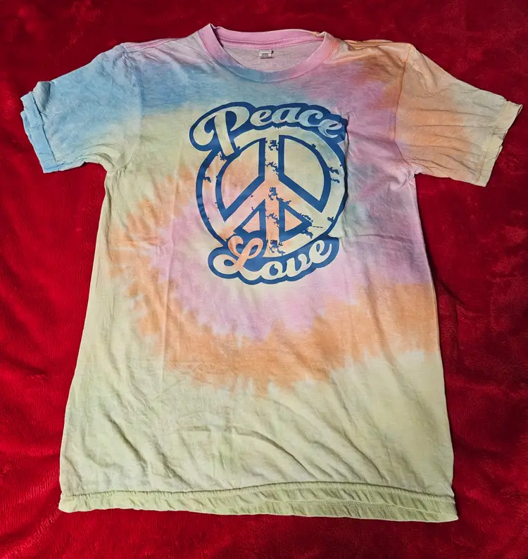 Peace and Love Rainbow Tie Dye T Shirt Size Small