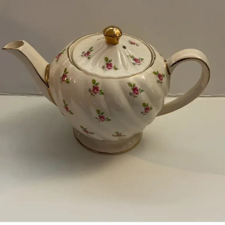 Vintage Small Rose Teapoy