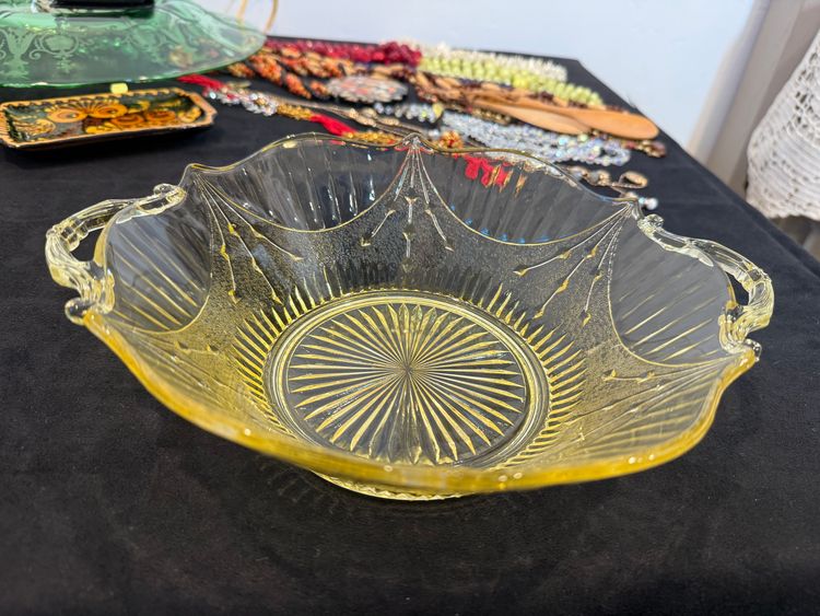 Lancaster Dart Design Yellow Topaz Bowl