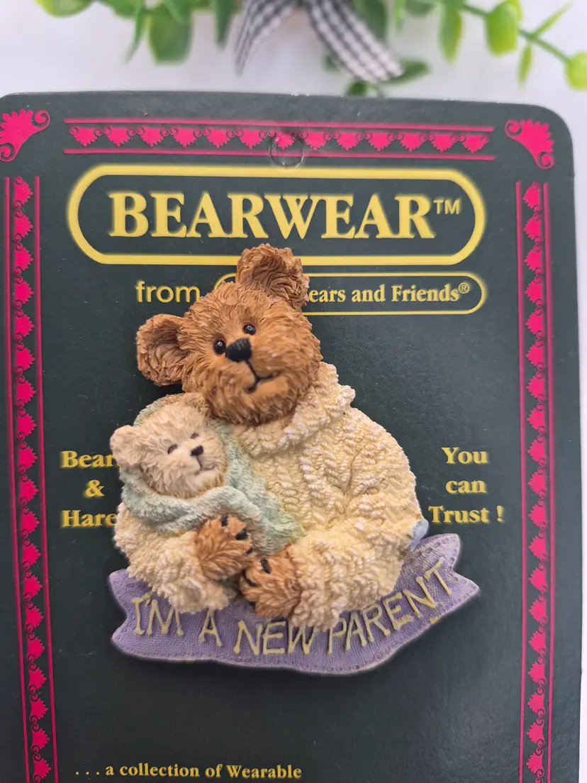 Boyds Bears " New Parent Brooch" On Card