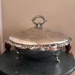 Vintage Wm A Rogers Oneida Footed Silver Plated Etched Round Serving Dish