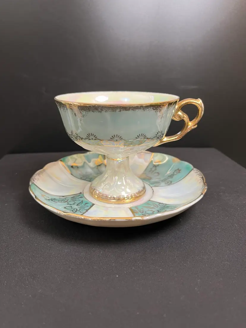 Vintage Enesco. Lusterware Iridescent Sage Green, Ivory w/ Gold Paint Accents-Has Enesco Sticker w/o Print on it. Lot 48