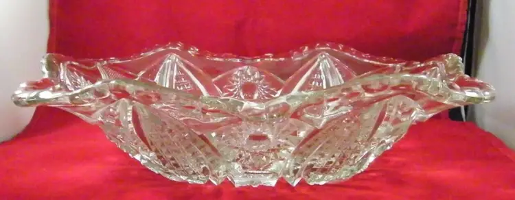 Indiana Glass #123 EAPG Deep Sawtooth Edged Dish Daisy and Fine Cut Circa 1905