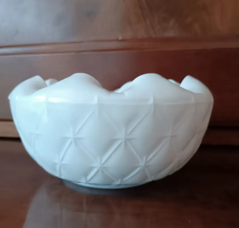 Vintage Indiana Milk Glass Duette Quilted Rose Bowl 6"