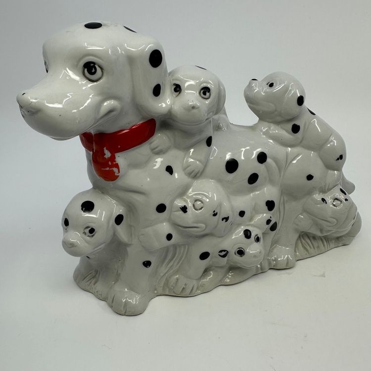 Vintage 101 Dalmations w Puppies Figurine