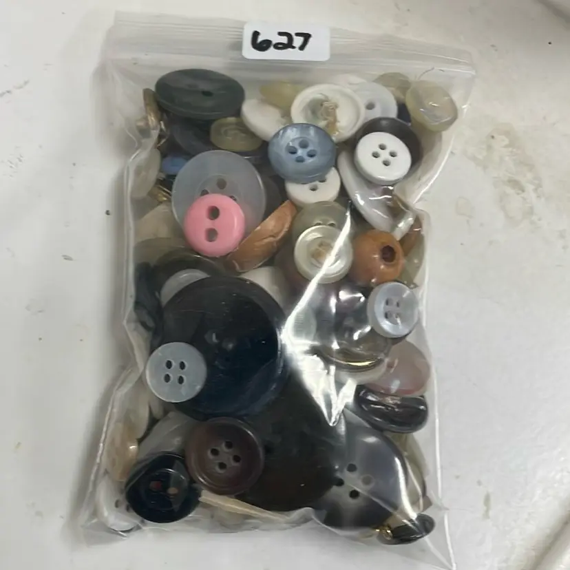 Bag Of Buttons 627