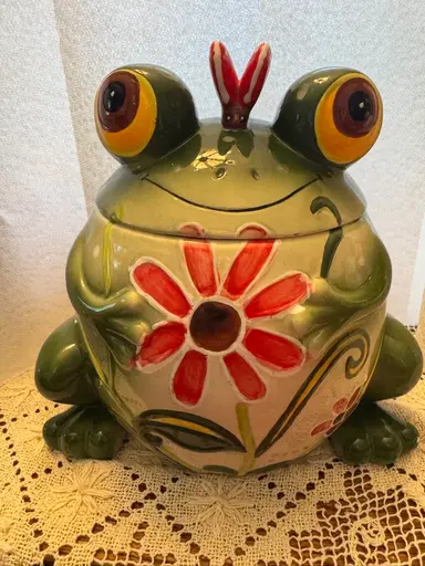 Redo Cookie Jar & Canisters Show