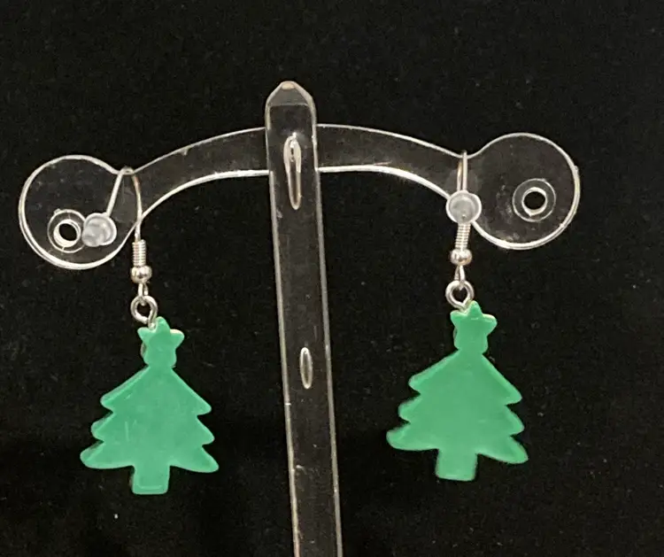 2 Day Sale! 🎉🎄🎉 Christmas Tree Earrings! 1 3/4” drop. 925 Stamped Untested Fishhooks. Made By Me! 🎄🌲🎄
