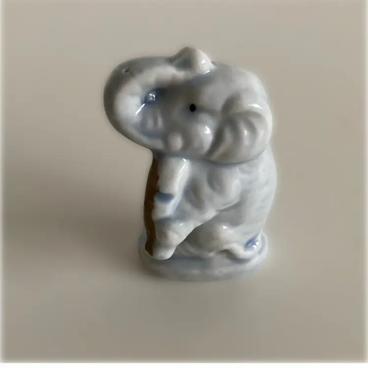 Vintage 1950’s Porcelain Musician Elephant Playing the Violin 2 3/4”