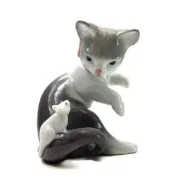 Cat and Mouse Curious Kitten Pink Bow Vintage Lladro Juan Huerta sculptor Spain