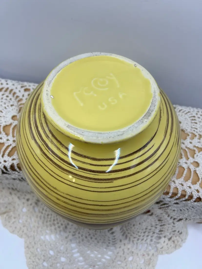 McCoy Vtg Yellow & Brown Stripped Planter 6x2