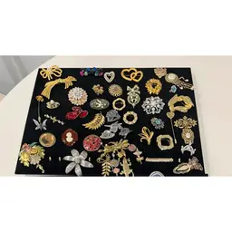 #16 - $4 Start Brooch