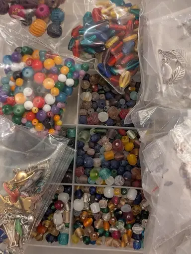 Beads, Charms & $1 Necklace Clearance ✨