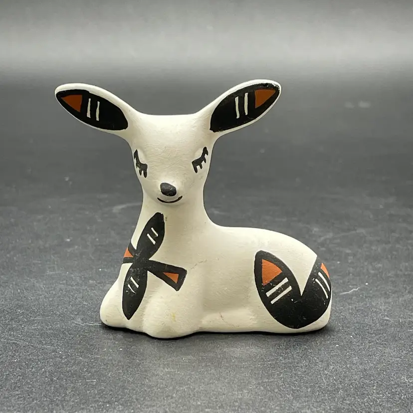 Acoma Pottery Deer Doe Fawn Figurine Native American Art Miniature Signed